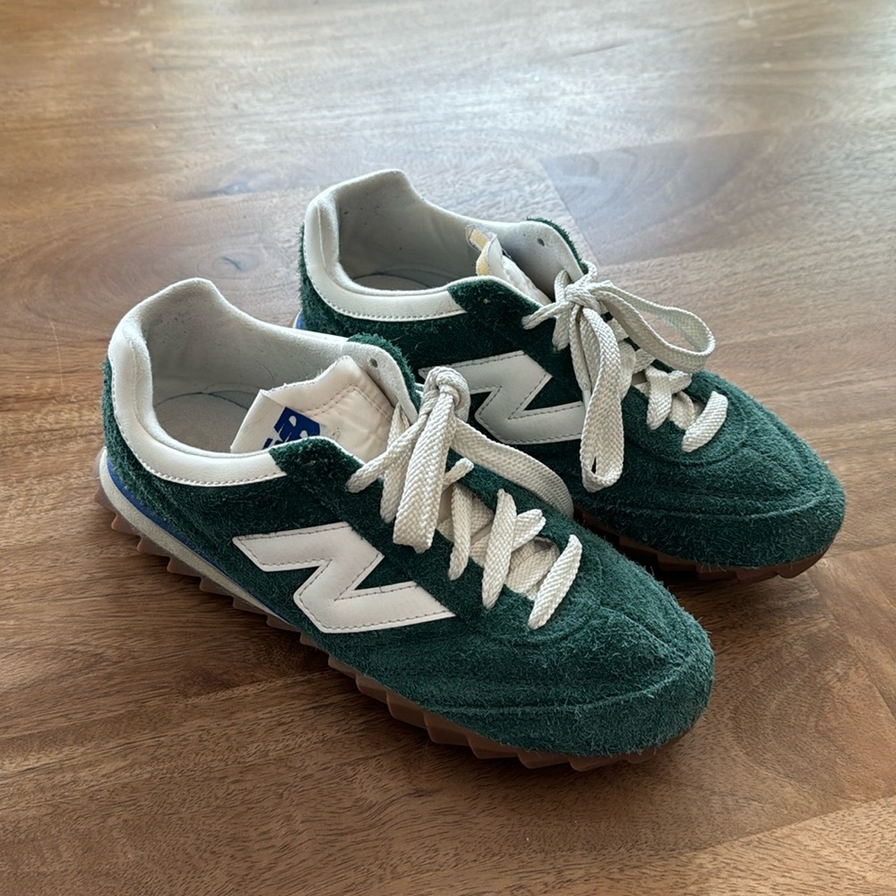 Hunter Green New Balance RC30 Women’s Sz8 (men’s size 6)